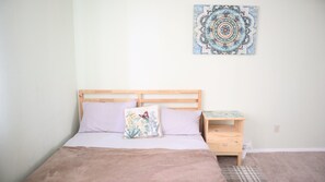 4 bedrooms, desk, iron/ironing board, free WiFi