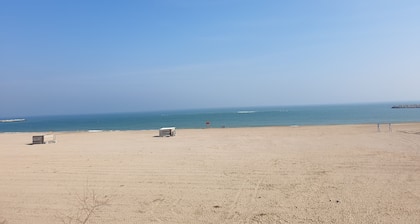Location 50 m from beach "3 slippers"