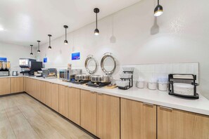 Free daily continental breakfast - Best Western Park City Wichita North (Wichita)