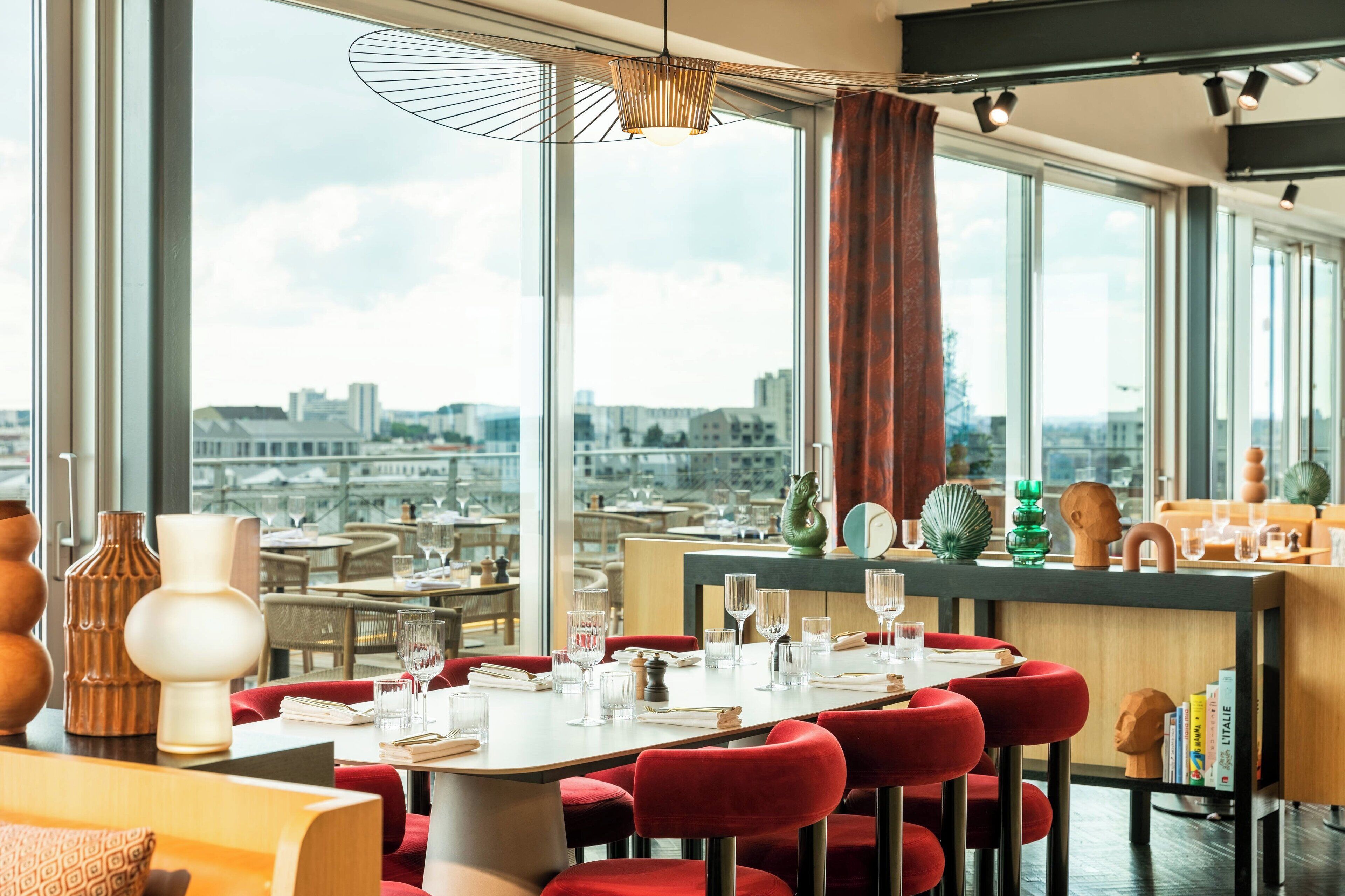 Photo - Renaissance Bordeaux Hotel