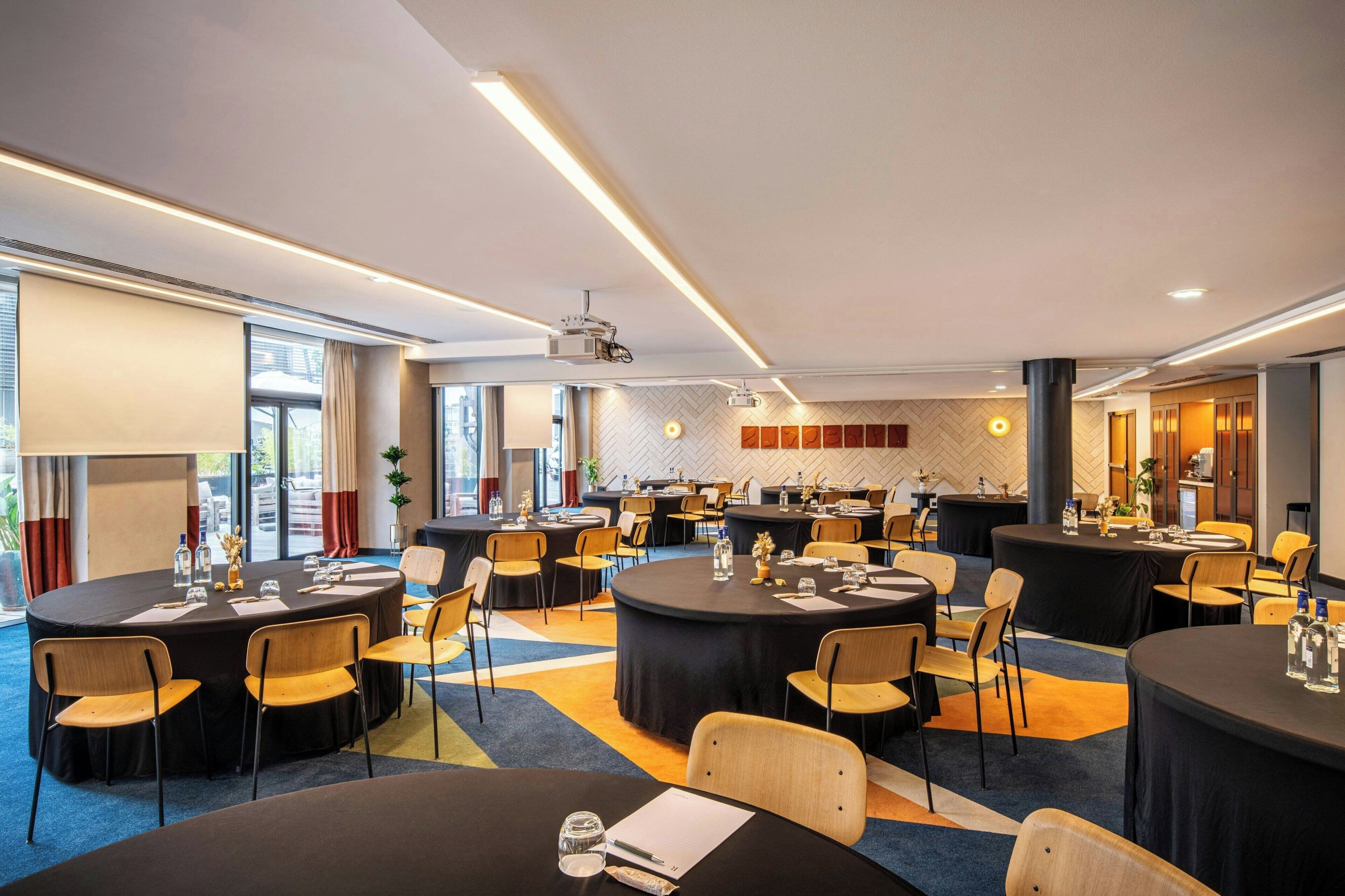 Photo - Renaissance Bordeaux Hotel