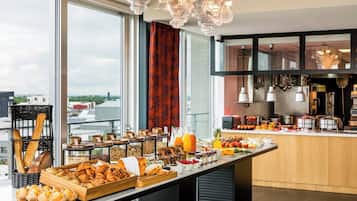 Buffet breakfast on weekdays (EUR 23 per person)