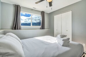 2 camere, biancheria da letto di alta qualità, copriletto in piuma