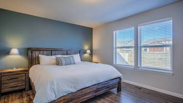 4 phòng ngủ, bộ đồ giường cao cấp, chăn bông, trang trí khác biệt