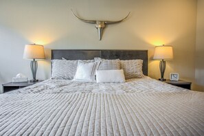 4 slaapkamers, luxe beddengoed, donsdekens, individueel gedecoreerd