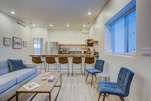 Interior - 2bdmodern Garden Level-perfectoff Downtown Area (Colorado Springs)