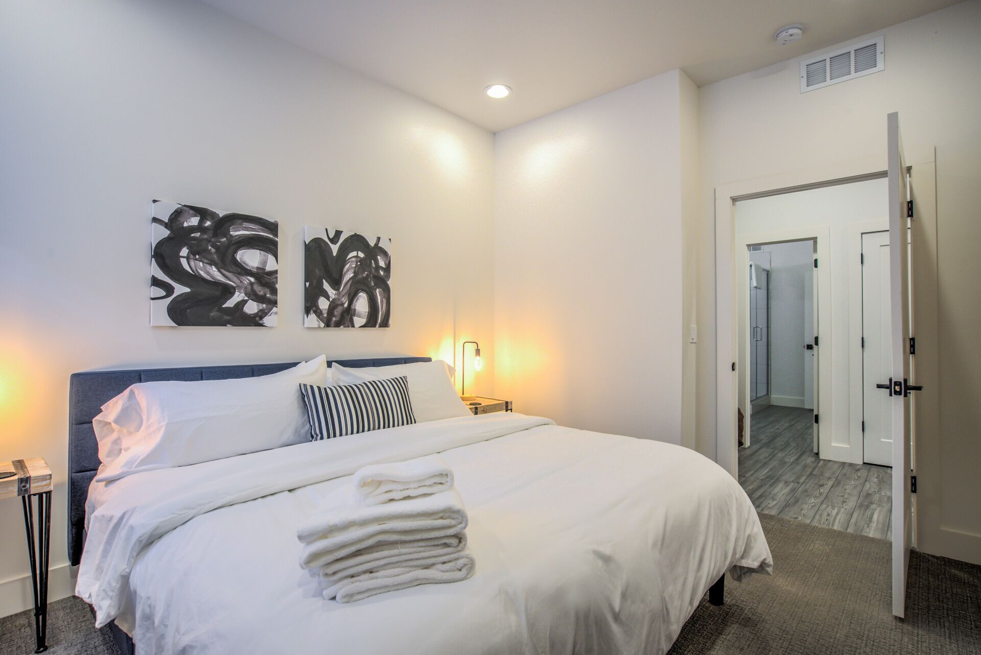 Apartment (2 Bedrooms)
