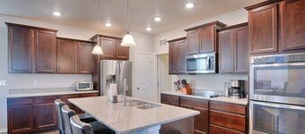 2BR Mtn Viewsusaf Academynewly Buildcentral AC