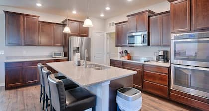 2BR Mtn Viewsusaf Academynewly Buildcentral AC