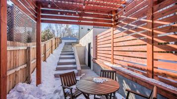 Khu ẩm thực ngoài trời