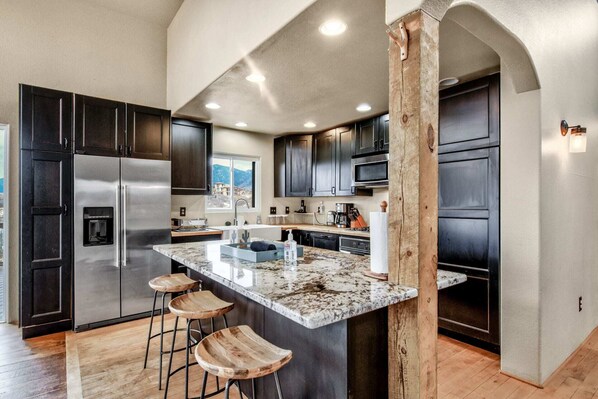 Microwave, oven, stovetop, dishwasher