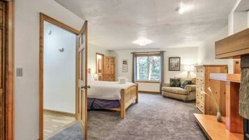 Rumah (5 Bedrooms) | 5 kamar tidur, seprai premium, busa memori, dan ruang kerja ramah laptop