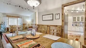 Rumah (5 Bedrooms) | Interior