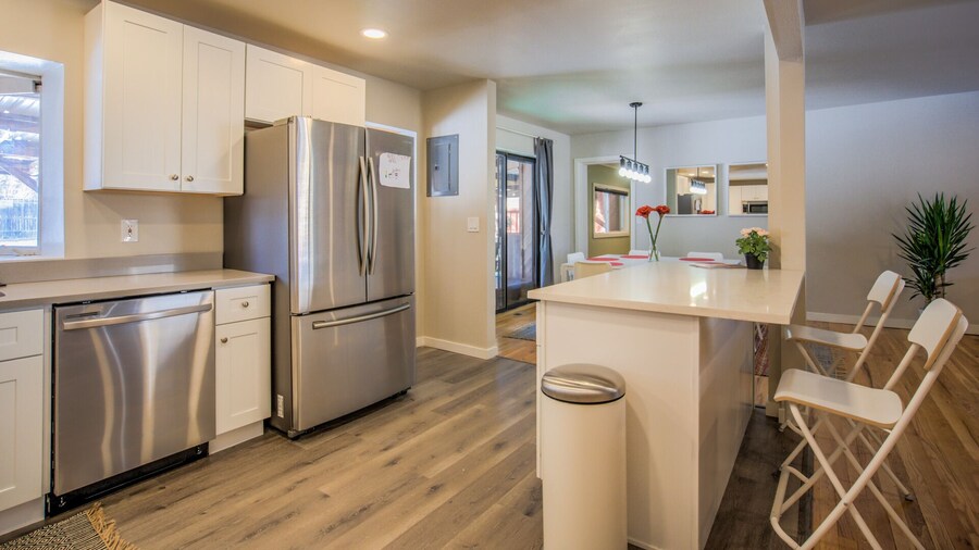 4brbroadmoor Retreathottub, Firepit, Near Trails