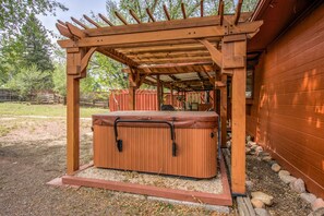 Property grounds - 4brbroadmoor Retreathottub, Firepit, Near Trails (Colorado Springs)