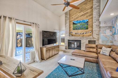 4BR Spacious & Comfortable Mid-term & Corporate Rental