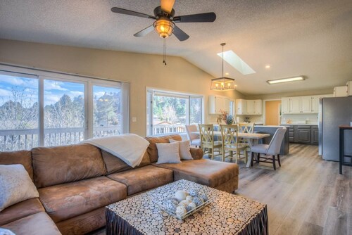 Mountain Viewsclose to Townhot-tubpet-friendly5 BR