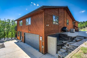 Exterior - Mountain Viewsclose to Townhot-tubpet-friendly5 BR (Colorado Springs)