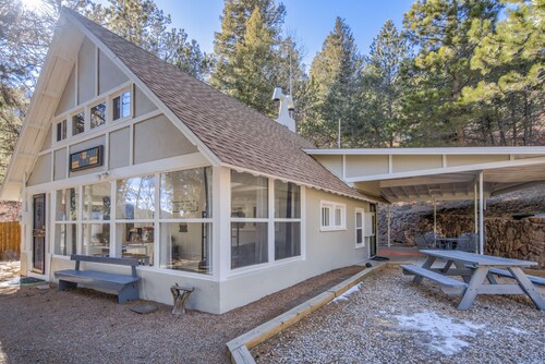 3BR Mountain Escapeat The Base Of Pikes Peakfamily Friendly