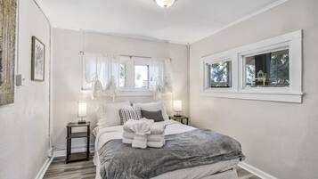 Chalet (3 Bedrooms) | 3 bilik tidur, peralatan tempat tidur premium, gebar bulu kapas