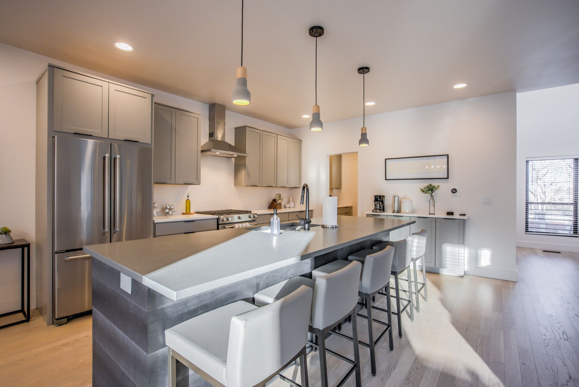 House (6 Bedrooms) | Private kitchen | Microwave, oven, stovetop, dishwasher