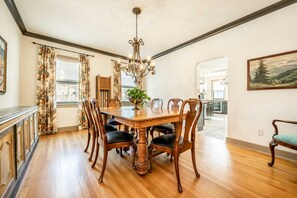 Dining - 5BD Houseblocks From Broadmoor Fireplacecheyenne Canon & Gorgeous Views! (Colorado Springs)