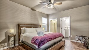 Nhà (3 Bedrooms) | 3 phòng ngủ, bộ đồ giường cao cấp, chăn bông 