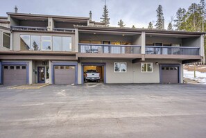 Exterior - 3brbreckenridge Townhomebalcony Mtn Views Hot Tub (Breckenridge)