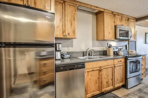 Villa (3 Bedrooms) | Eigene Küche | Mikrowelle, Ofen, Herdplatte, Geschirrspüler