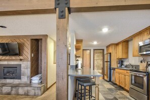 Villa (3 Bedrooms) | Privat køkken | Mikrobølgeovn, ovn, kogeplade, opvaskemaskine