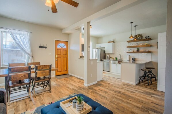 Interior - 💗2 Bds💕garden Of Gods💗near it all (Colorado Springs)