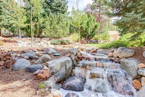 Property grounds - 3bdwhere the Foxes Runluxurious, Usaf Academy (Colorado Springs)