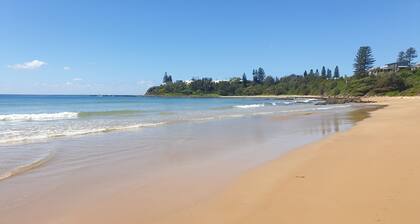 Becalmed - 400m to Culburra's best beach