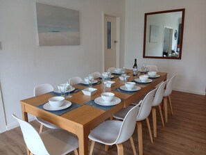 Dining - Becalmed - 400m to Culburra's best beach (Culburra Beach)