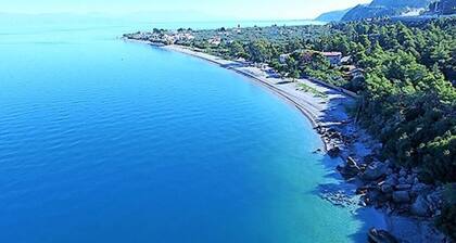 VILLA SERENIS | mountain & sea @ 1,5hr from Athens