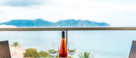 تناول الطعام بالخارج