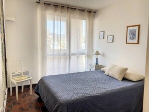 2 bedrooms