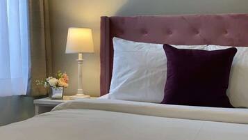 3 habitaciones, tabla de planchar con plancha, wifi y ropa de cama