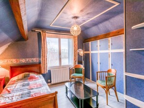 2 bedrooms, free WiFi, bed sheets - Independent cottage with terrace and direct lake access (Dampierre-en-Burly)