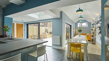 House | Dining room