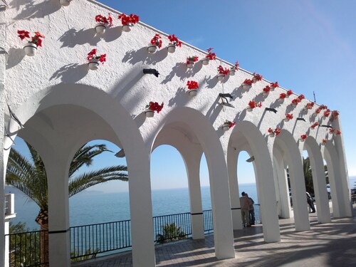 Great 1 Bedroom Studio with wonderful views, Swimming Pool and Jacuzzi