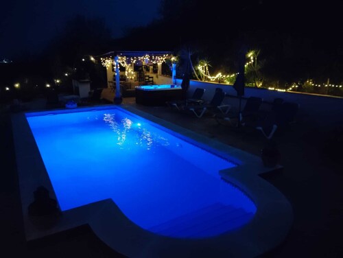 Great 1 Bedroom Studio with wonderful views, Swimming Pool and Jacuzzi