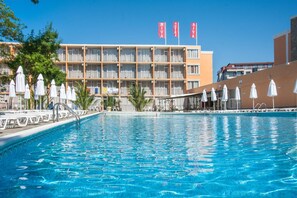 Seasonal outdoor pool - Hotel Riva (Sunny Beach)