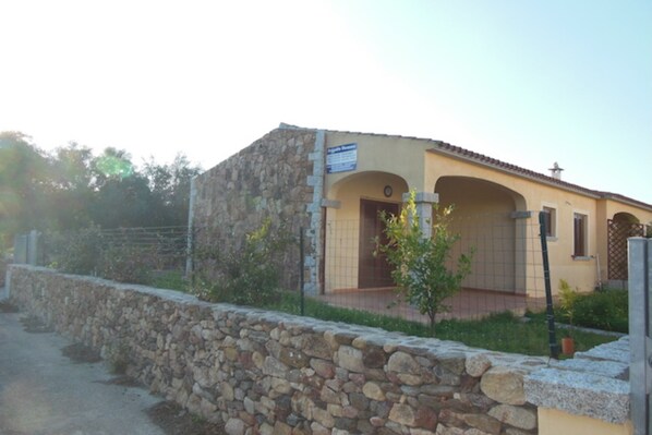 Exterior - SAN TEODORO - CENTRO E SPIAGGIA A PIEDI - GIARDINO PRIVATO (San Teodoro)