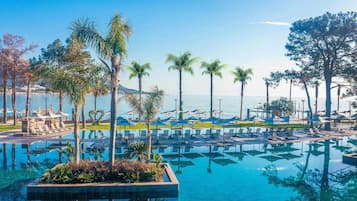 Indoor pool, seasonal outdoor pool, sun loungers