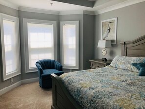 4 bedrooms, iron/ironing board, WiFi