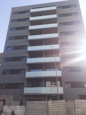 Exterior - New, tastefully decorated apartment (Dakar)