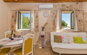 Chalet | Living room