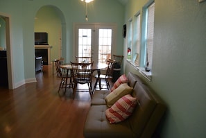 Casa, 2 habitaciones | Sala de estar