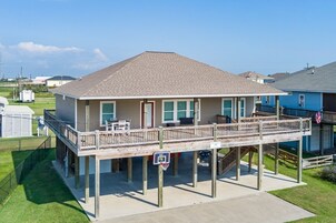 House, 3 Bedrooms | Terrace/patio